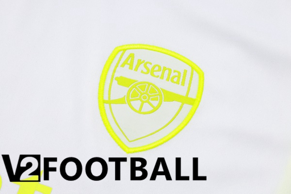 Arsenal Training T Shirt + Shorts White 2023/2024