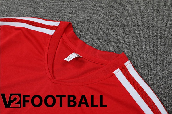 Manchester United Training T Shirt + Shorts Red 2022/2023